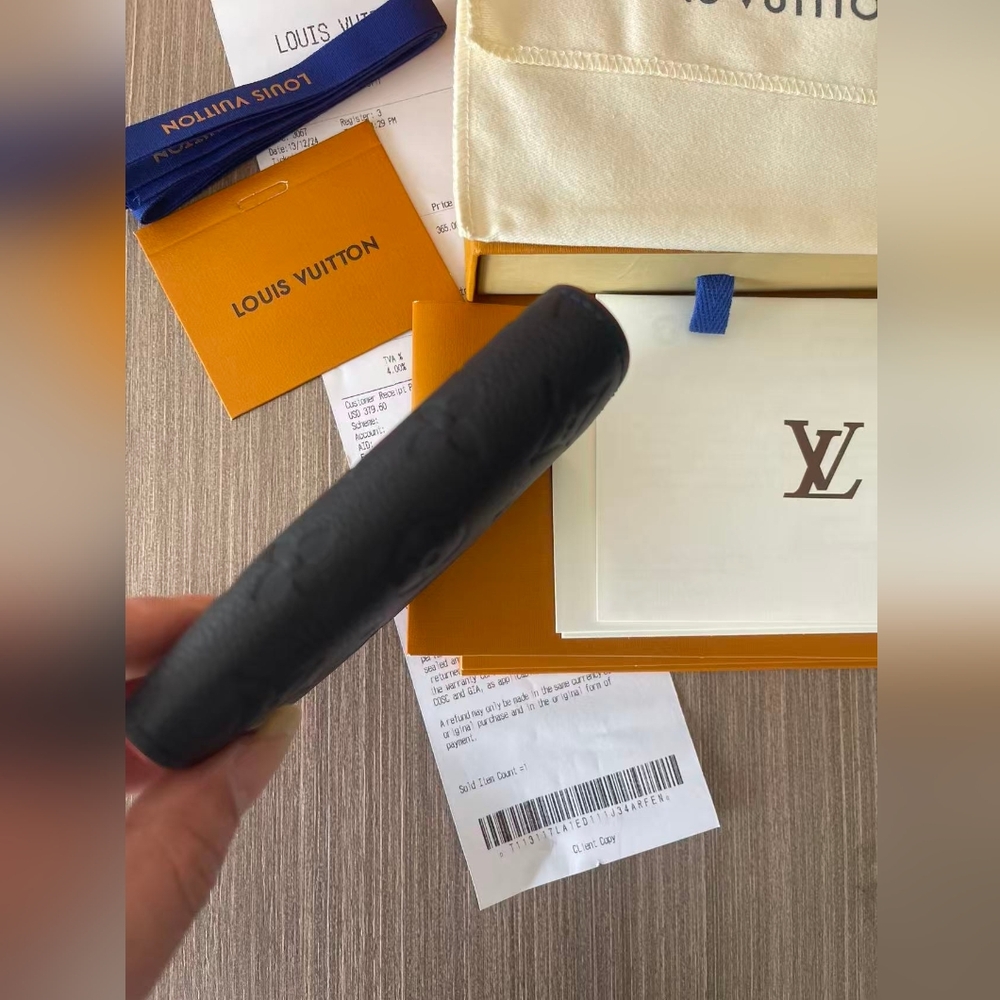 Louis Vuitton Victorine Wallet - Picture 6 of 11
